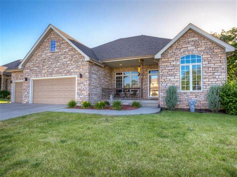 Zillow has 15 photos of this 285,000 14. . Zillow des moines iowa